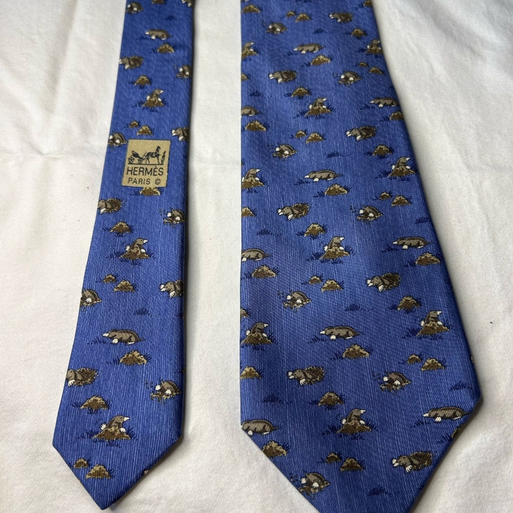 Authentic Vintage Hermés Blue Patterned Men's Tie. Style7794 FA